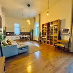 Moon Residence